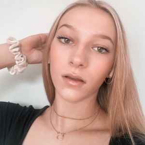 Meet your Posher, Sydney